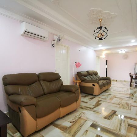 Bagan Terrace House Near To Sunway Carnival Mall, Seberang Jaya Villa Butterworth Dış mekan fotoğraf